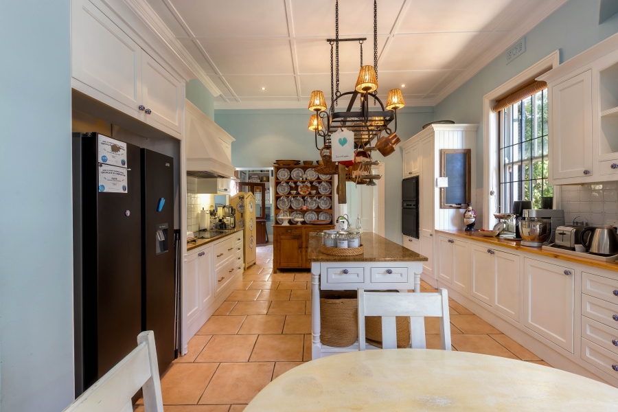4 Bedroom Property for Sale in Oranjezicht Western Cape